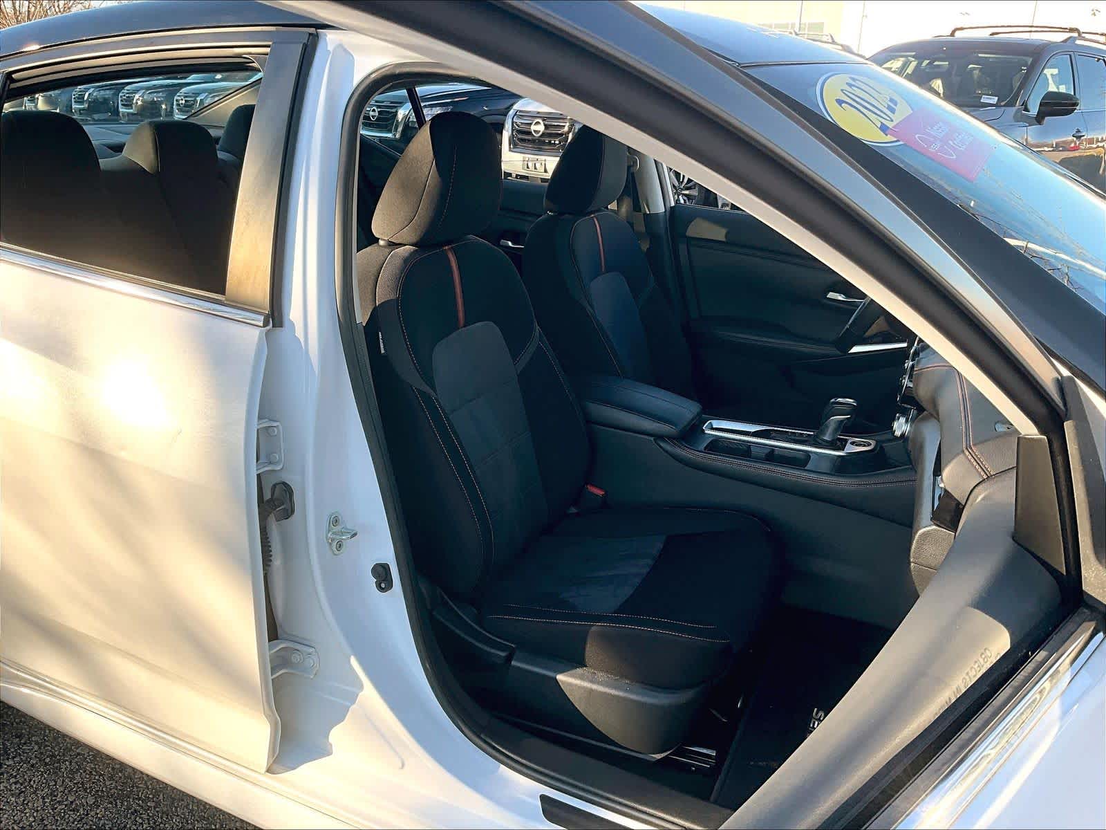 2022 Nissan Sentra SR - Photo 11