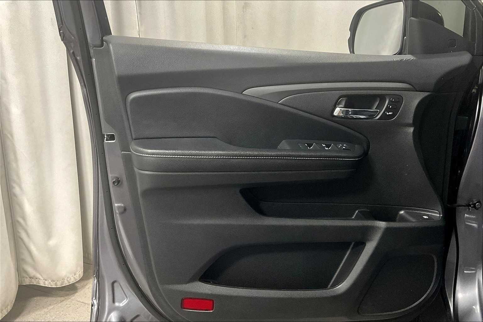 2022 Honda Ridgeline RTL - Photo 9