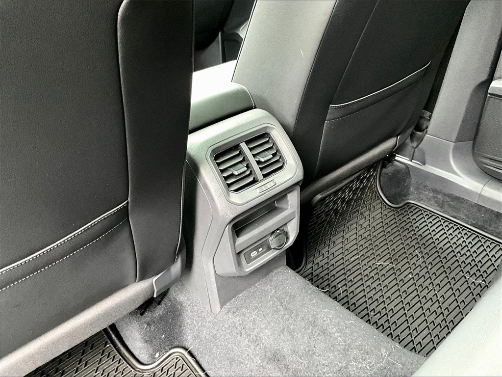 2021 Volkswagen Tiguan 2.0T SEL - Photo 24