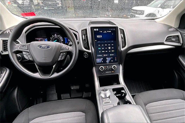 2022 Ford Edge SE - Photo 16