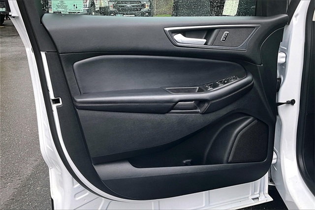 2022 Ford Edge SE - Photo 18