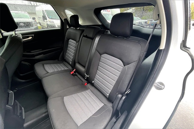 2022 Ford Edge SE - Photo 21