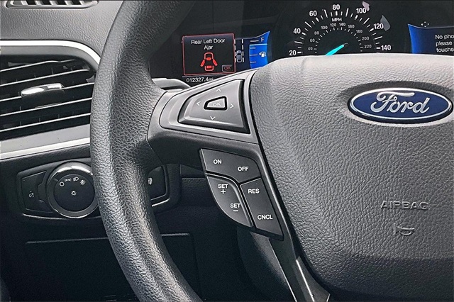 2022 Ford Edge SE - Photo 23