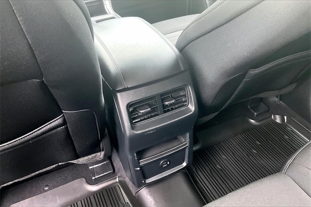 2022 Ford Edge SE - Photo 28