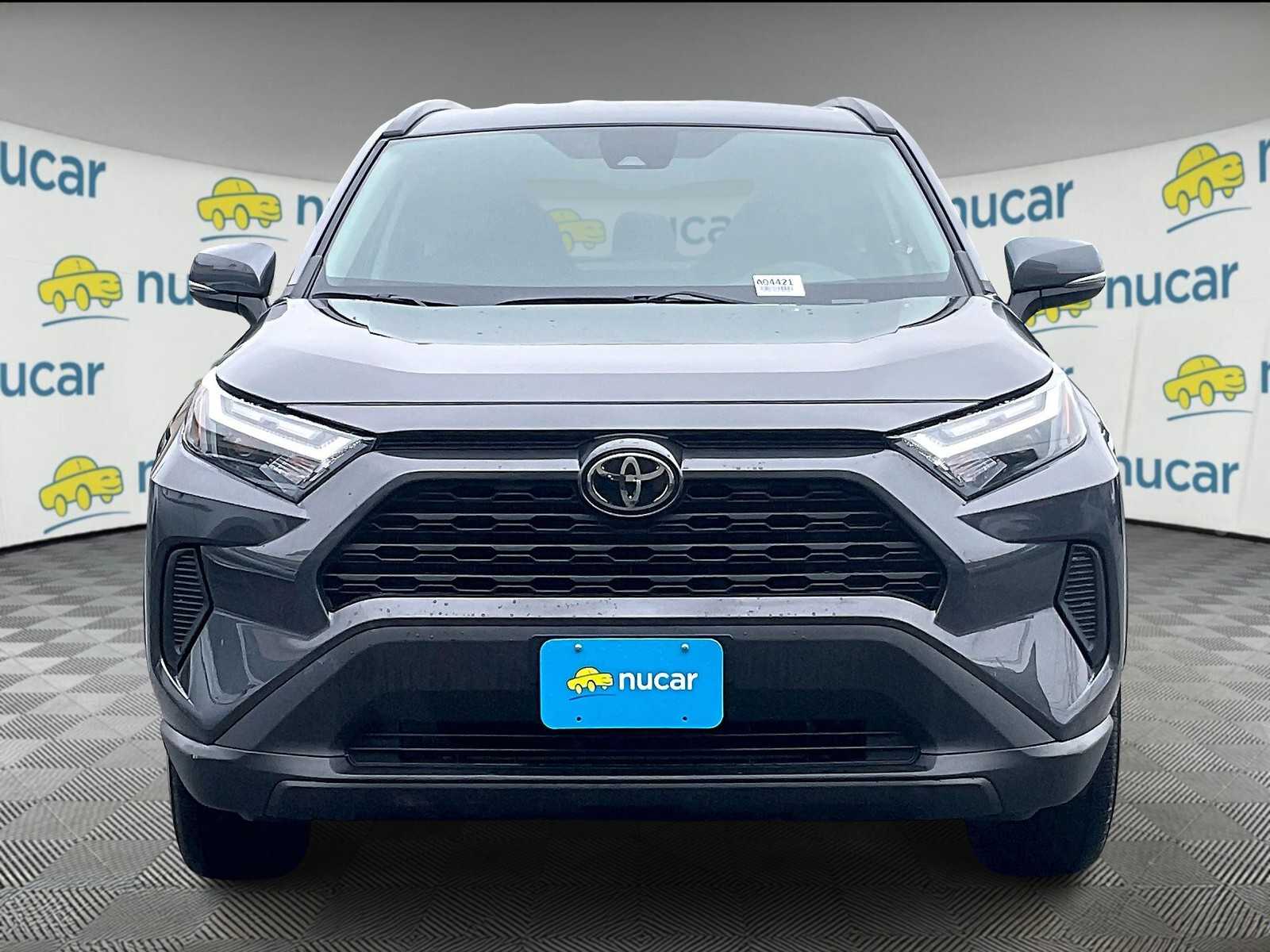 2024 Toyota RAV4 XLE - Photo 2