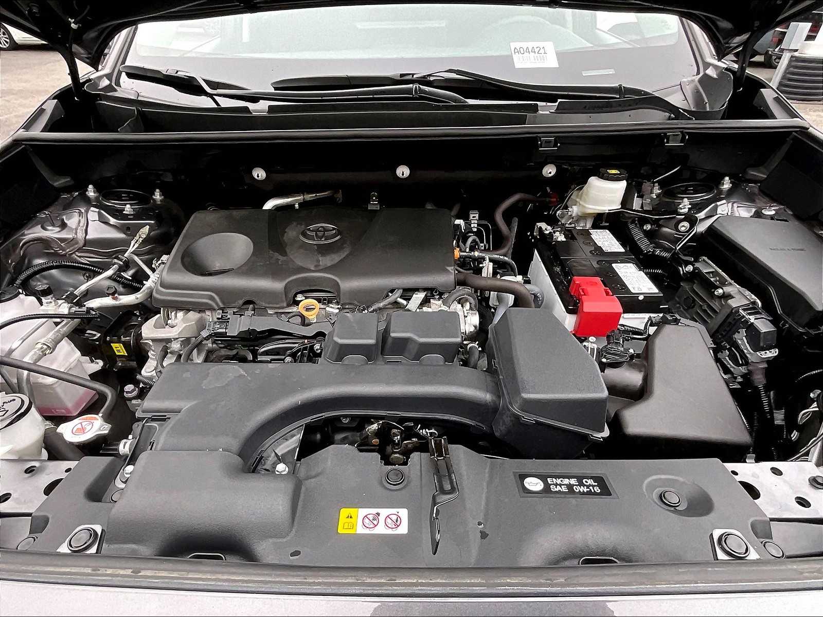 2024 Toyota RAV4 XLE - Photo 29