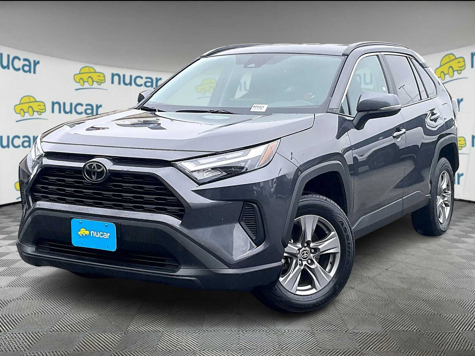 2024 Toyota RAV4 XLE - Photo 3