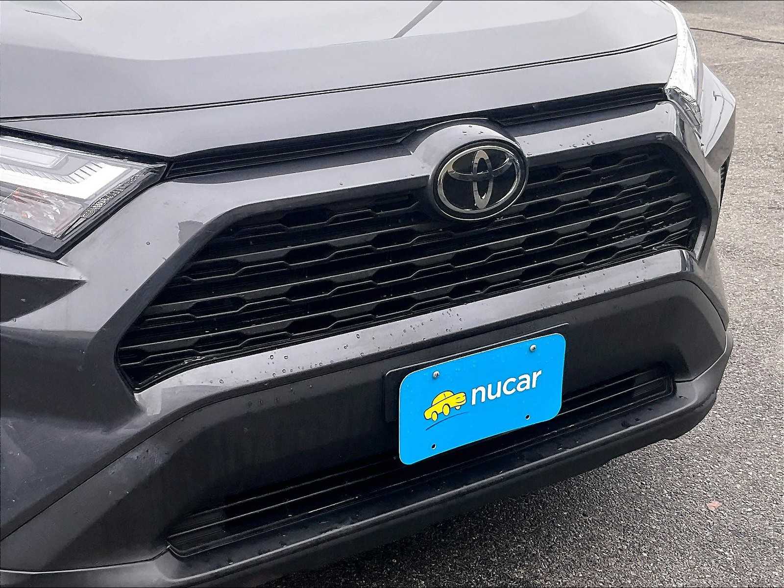 2024 Toyota RAV4 XLE - Photo 31