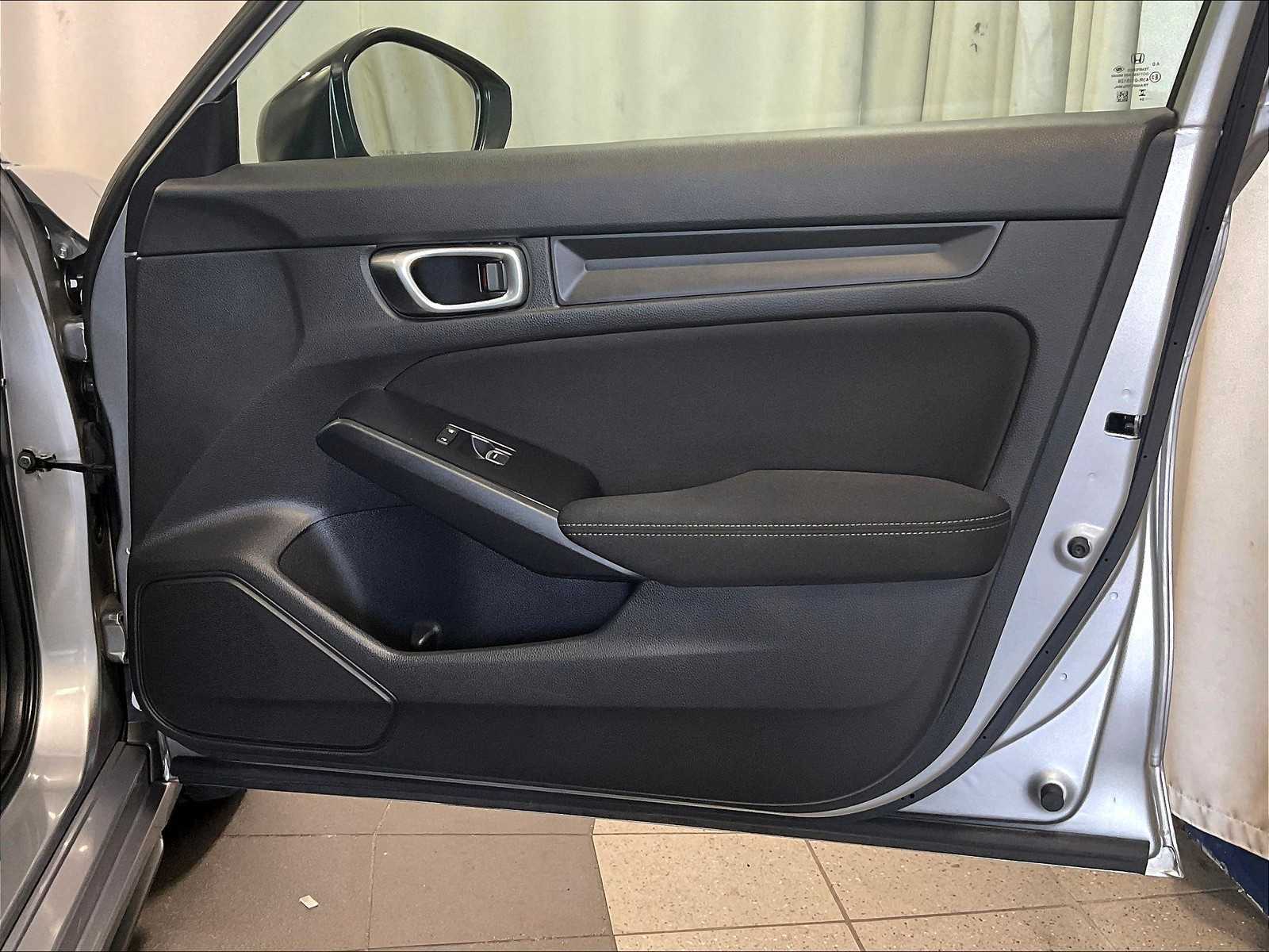 2024 Honda Civic Hatchback Sport - Photo 12