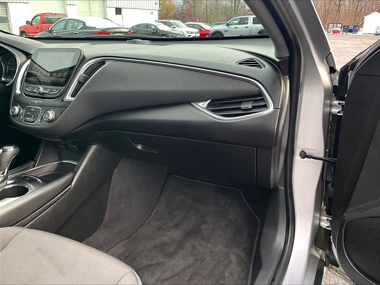 2016 Chevrolet Malibu LT - Photo 13