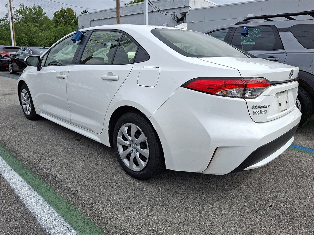 2022 Toyota Corolla LE - Photo 5