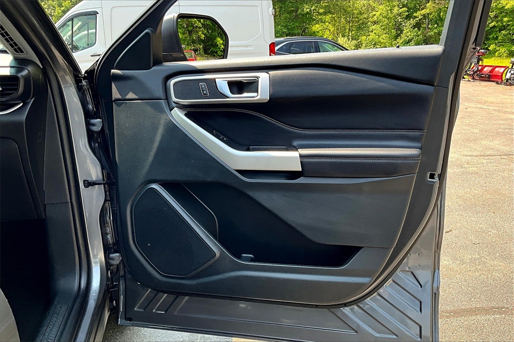 2021 Ford Explorer XLT - Photo 12