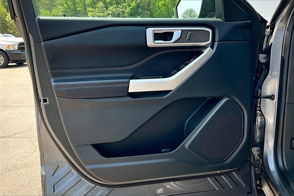 2021 Ford Explorer XLT - Photo 9