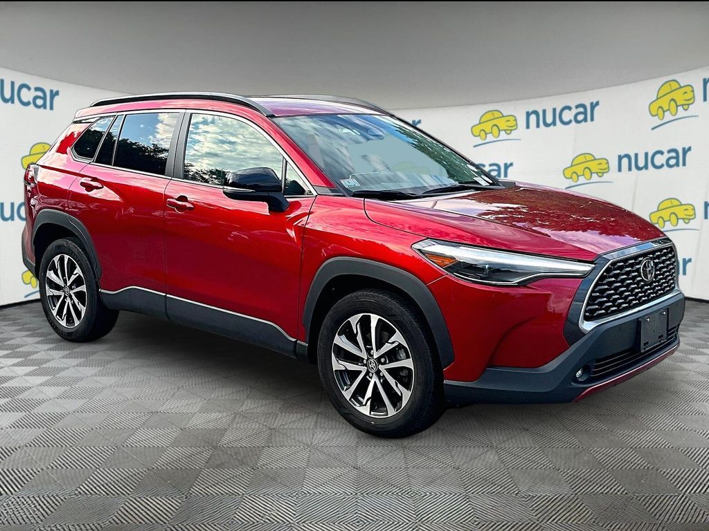 2025 Toyota Corolla Cross XLE