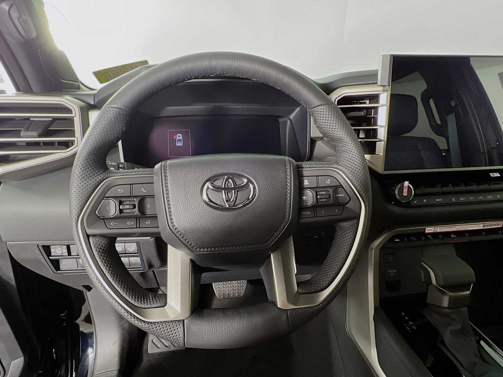 2025 Toyota Tundra Limited Hybrid - Photo 7