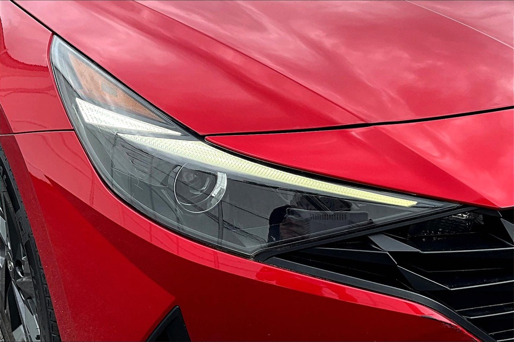 2022 Hyundai Elantra SEL - Photo 29
