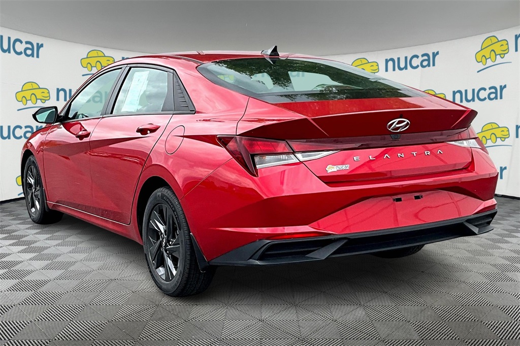 2022 Hyundai Elantra SEL - Photo 4