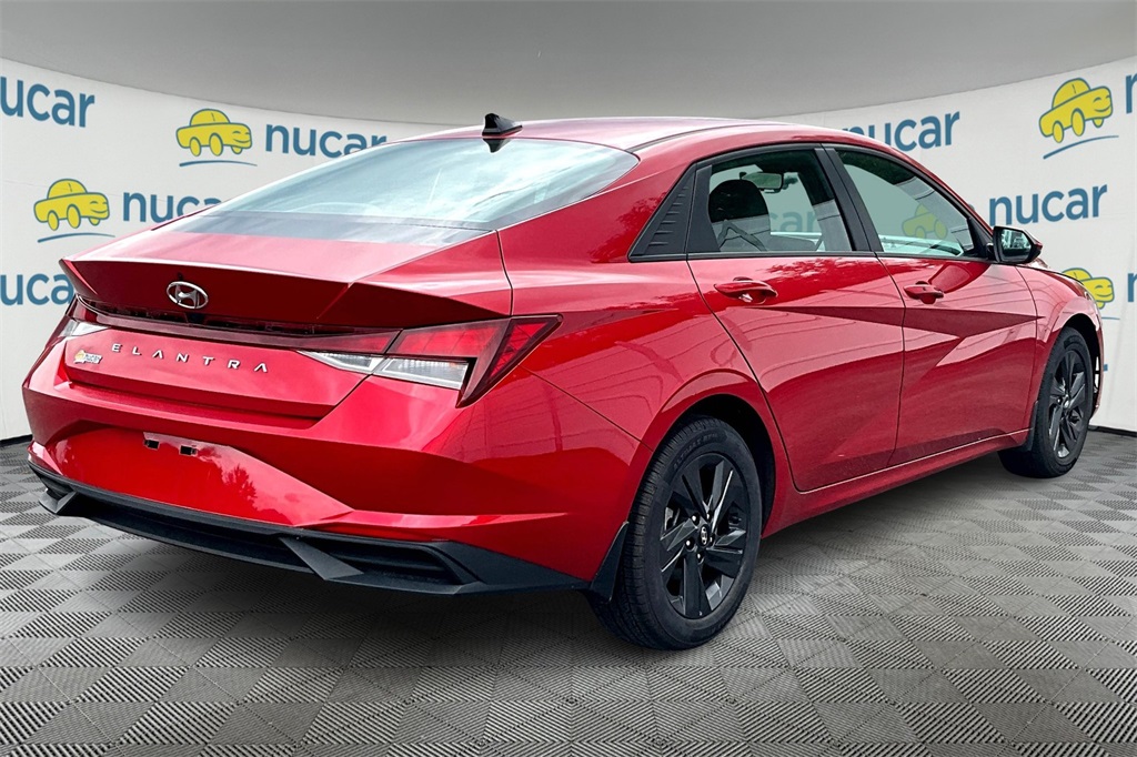 2022 Hyundai Elantra SEL - Photo 6
