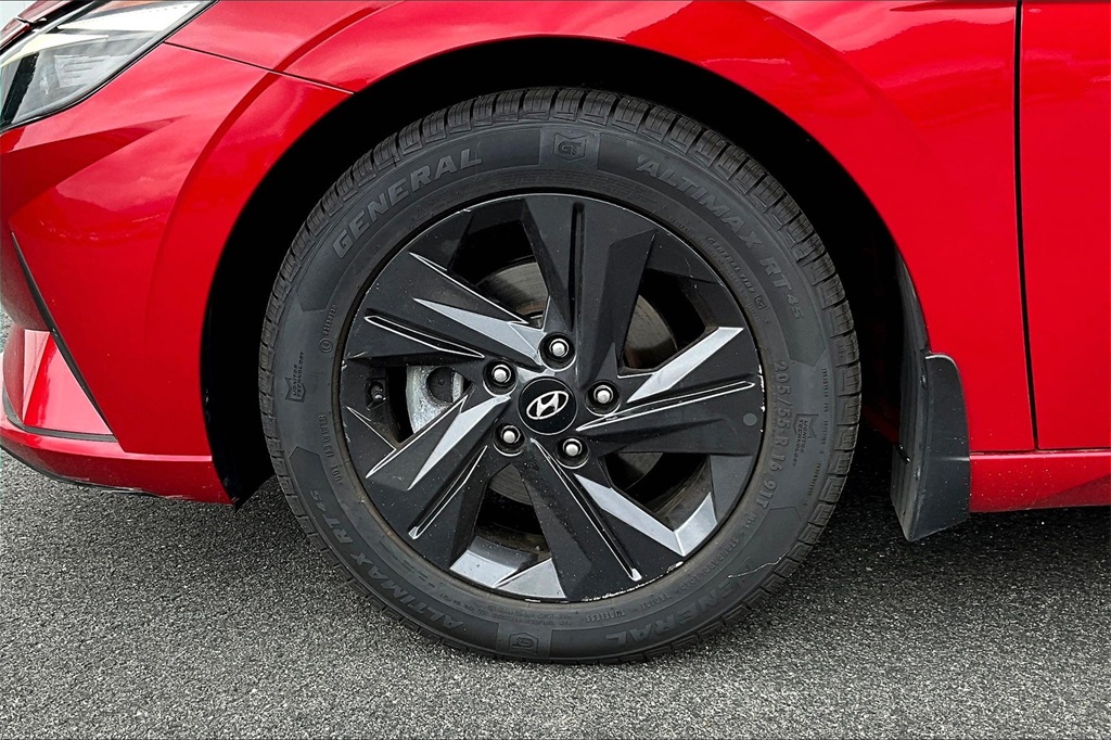2022 Hyundai Elantra SEL - Photo 7