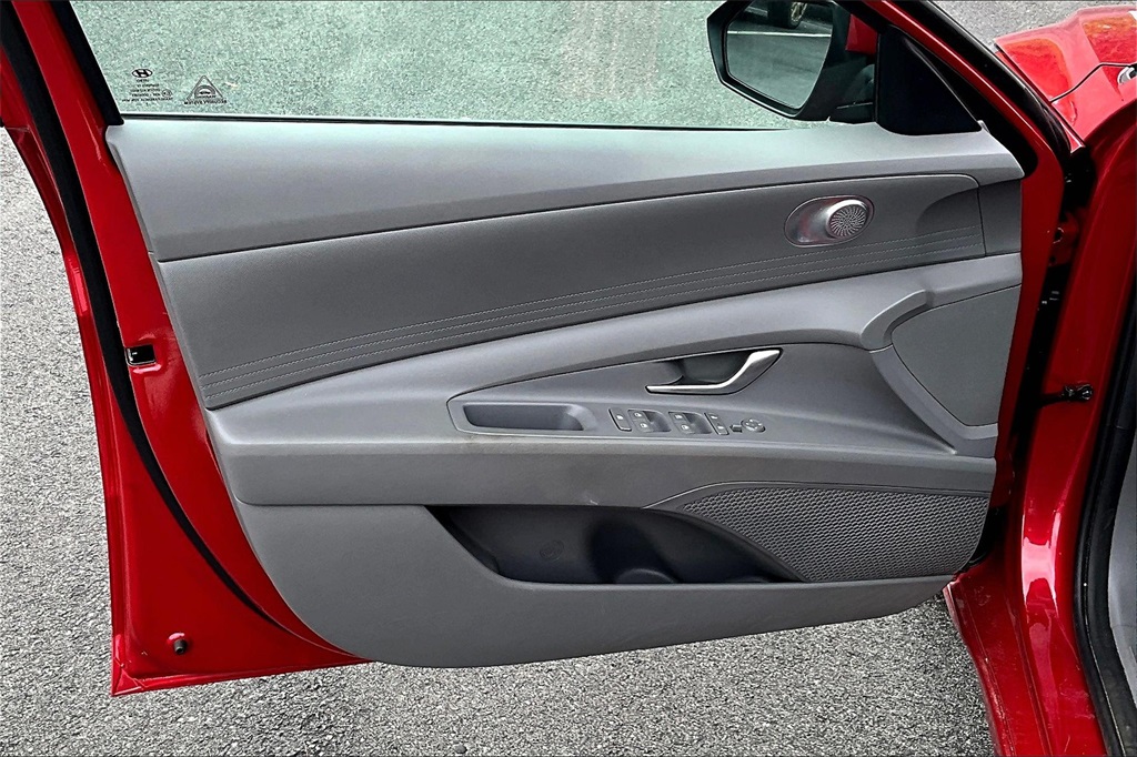 2022 Hyundai Elantra SEL - Photo 9