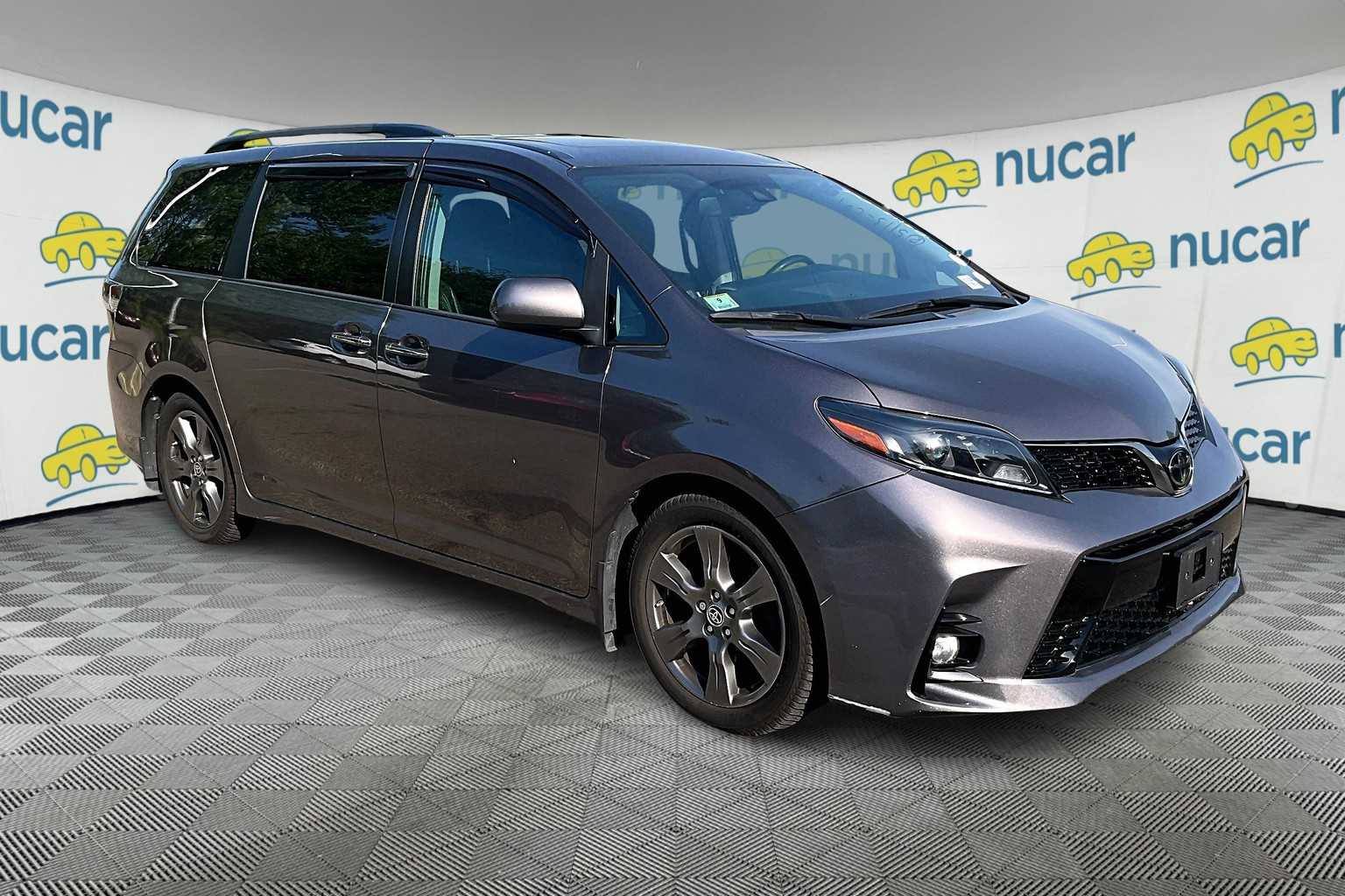 2020 Toyota Sienna SE