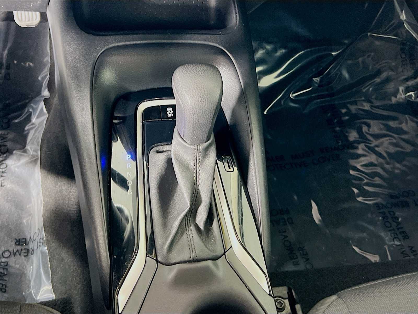 2024 Toyota Corolla LE - Photo 16