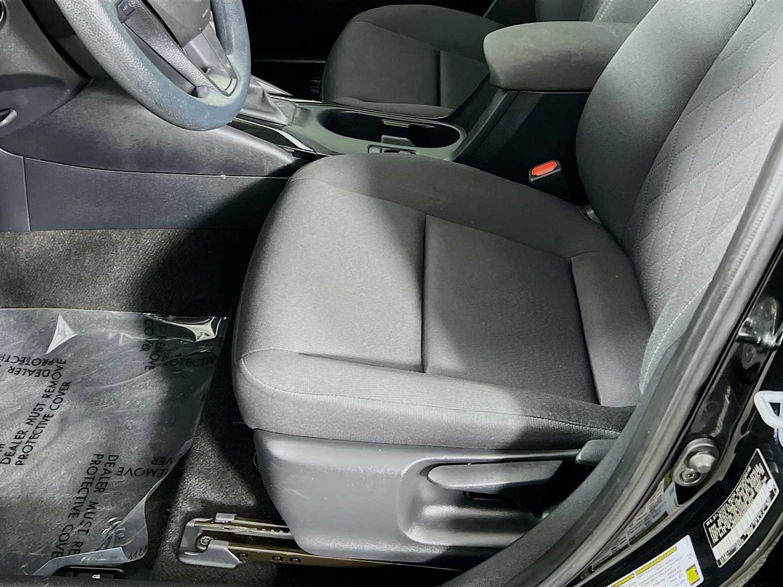 2024 Toyota Corolla LE - Photo 19