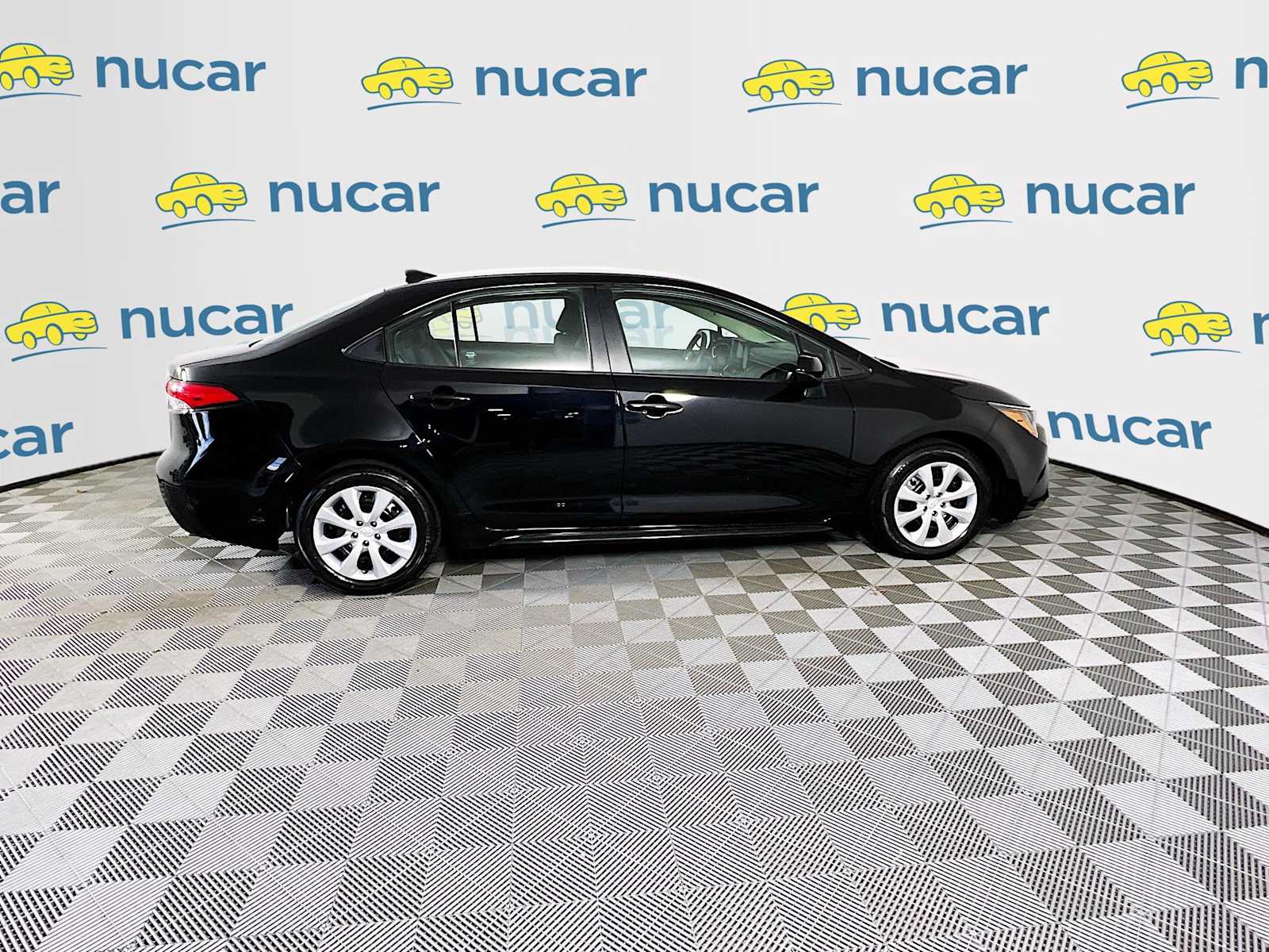 2024 Toyota Corolla LE - Photo 8