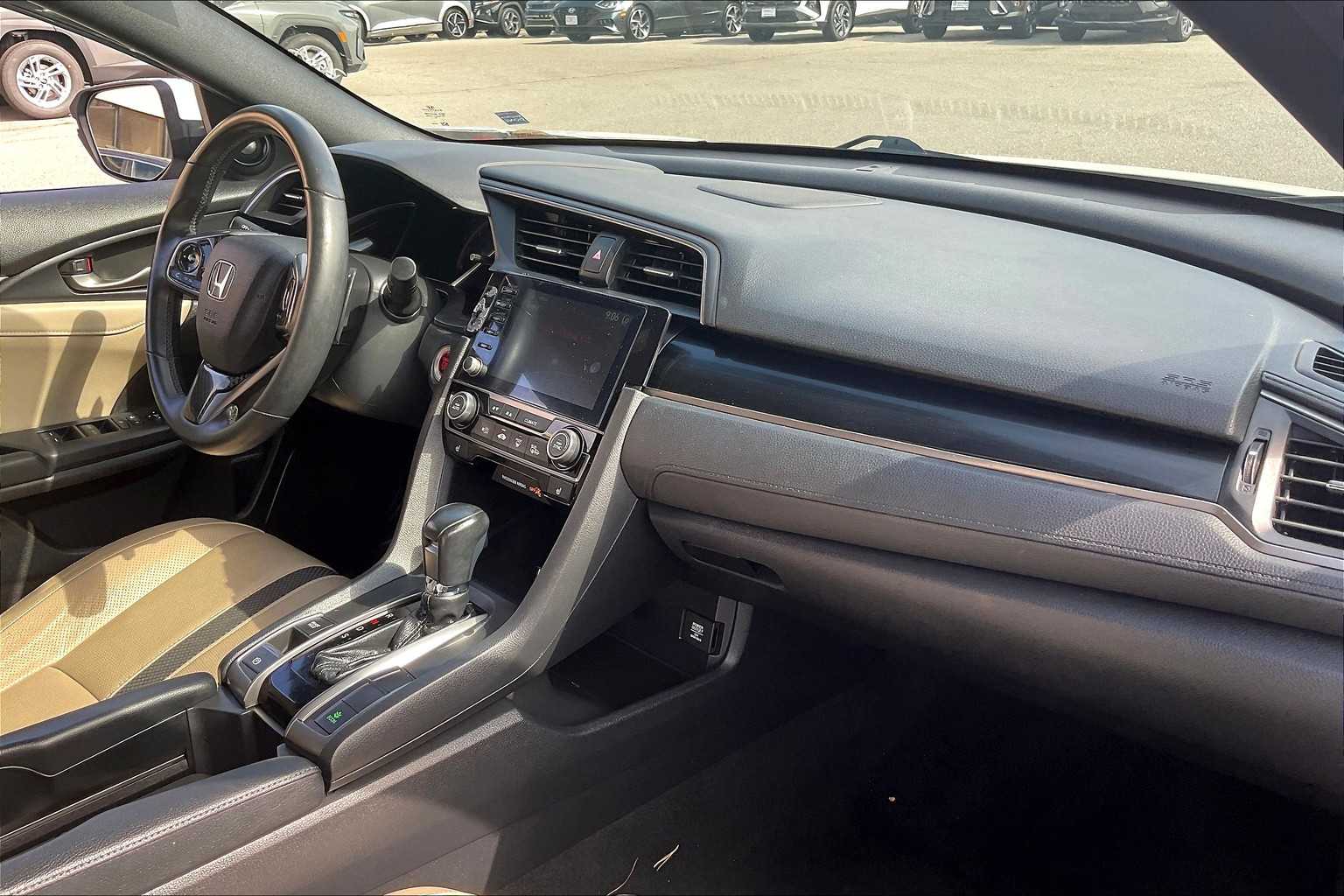 2020 Honda Civic Hatchback Sport Touring - Photo 14