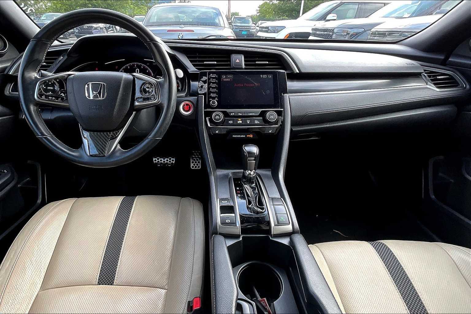 2020 Honda Civic Hatchback Sport Touring - Photo 21