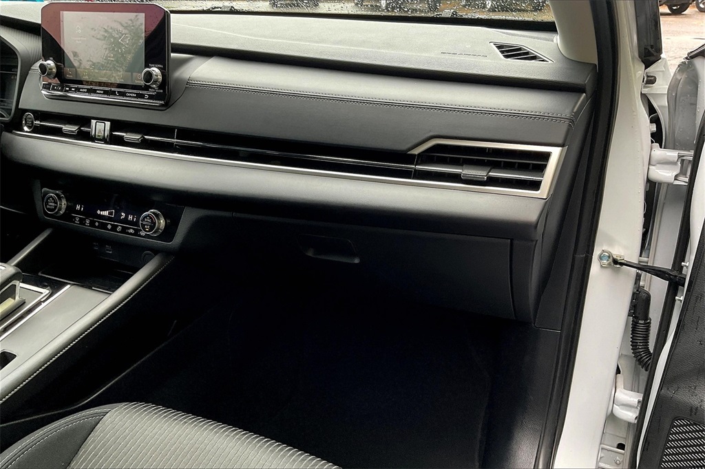 2022 Mitsubishi Outlander ES - Photo 13