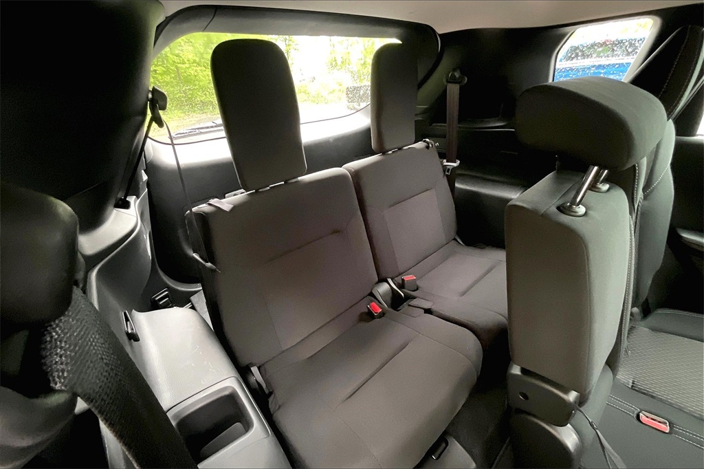 2022 Mitsubishi Outlander ES - Photo 17