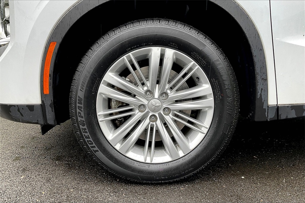 2022 Mitsubishi Outlander ES - Photo 23