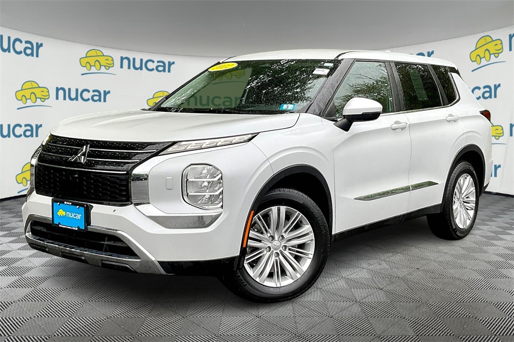 2022 Mitsubishi Outlander ES - Photo 3