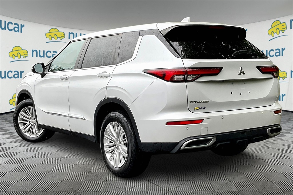 2022 Mitsubishi Outlander ES - Photo 4