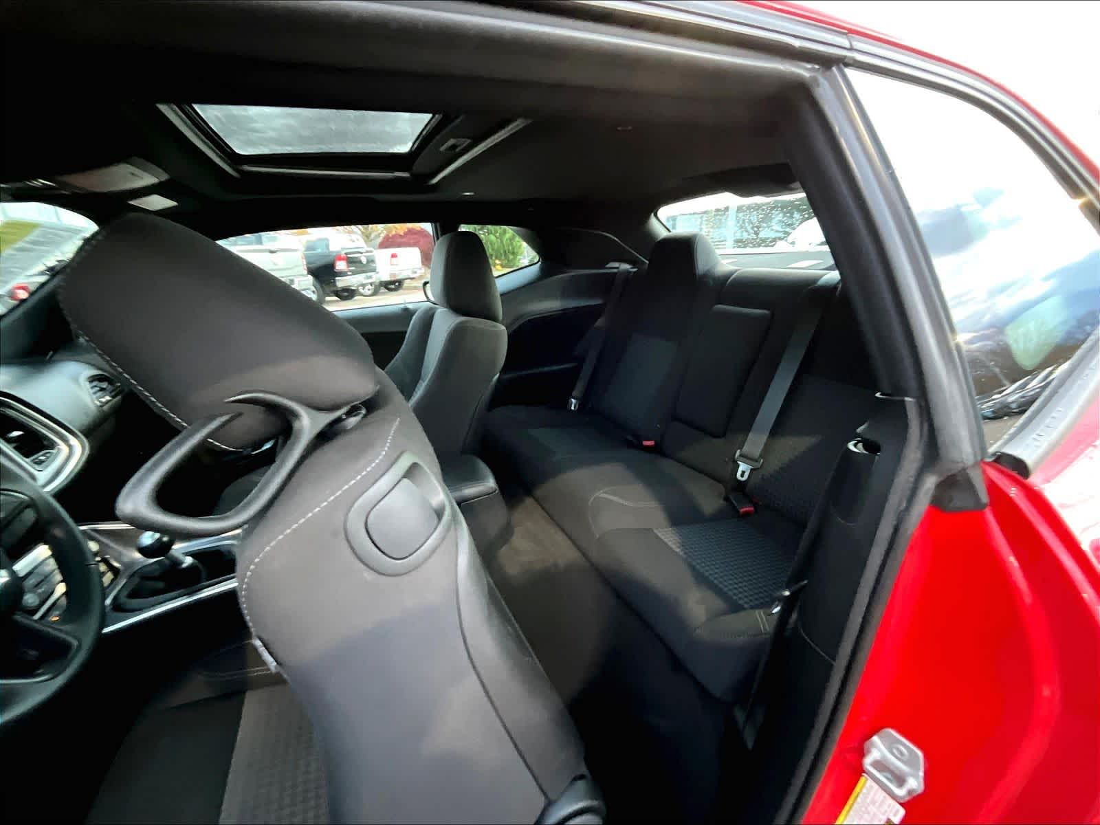 2015 Dodge Challenger R/T - Photo 15