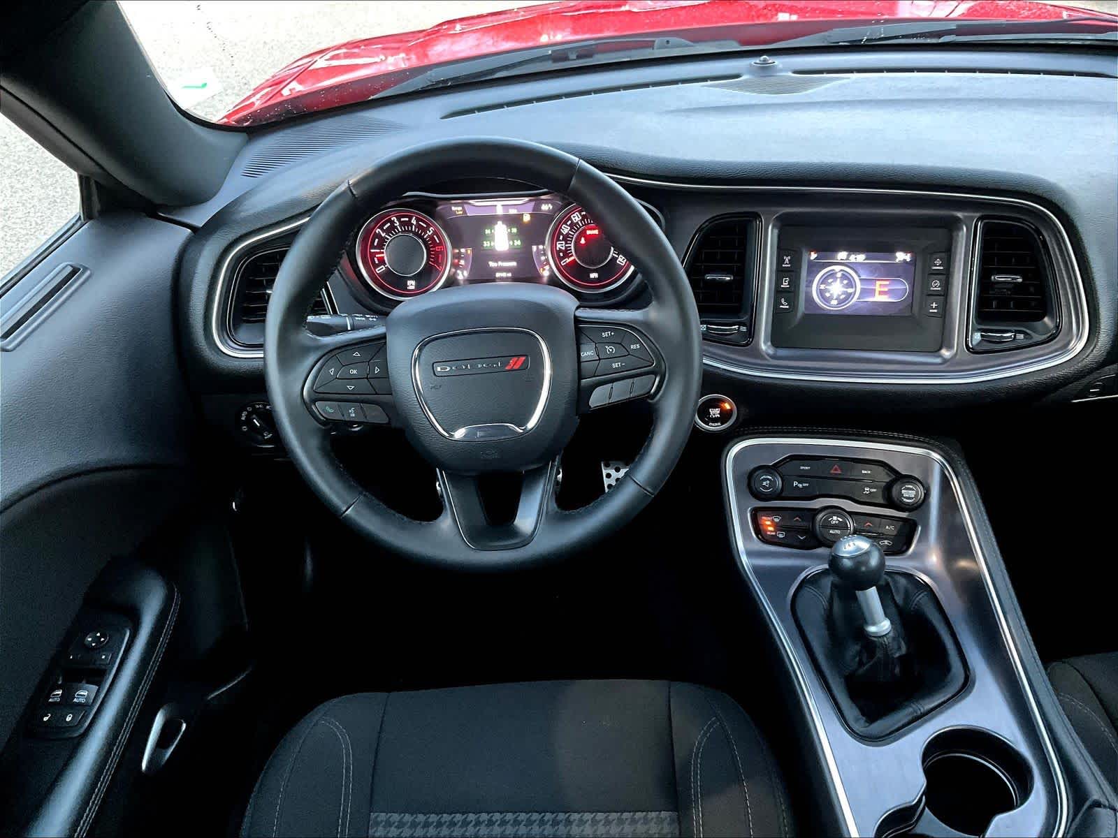 2015 Dodge Challenger R/T - Photo 17