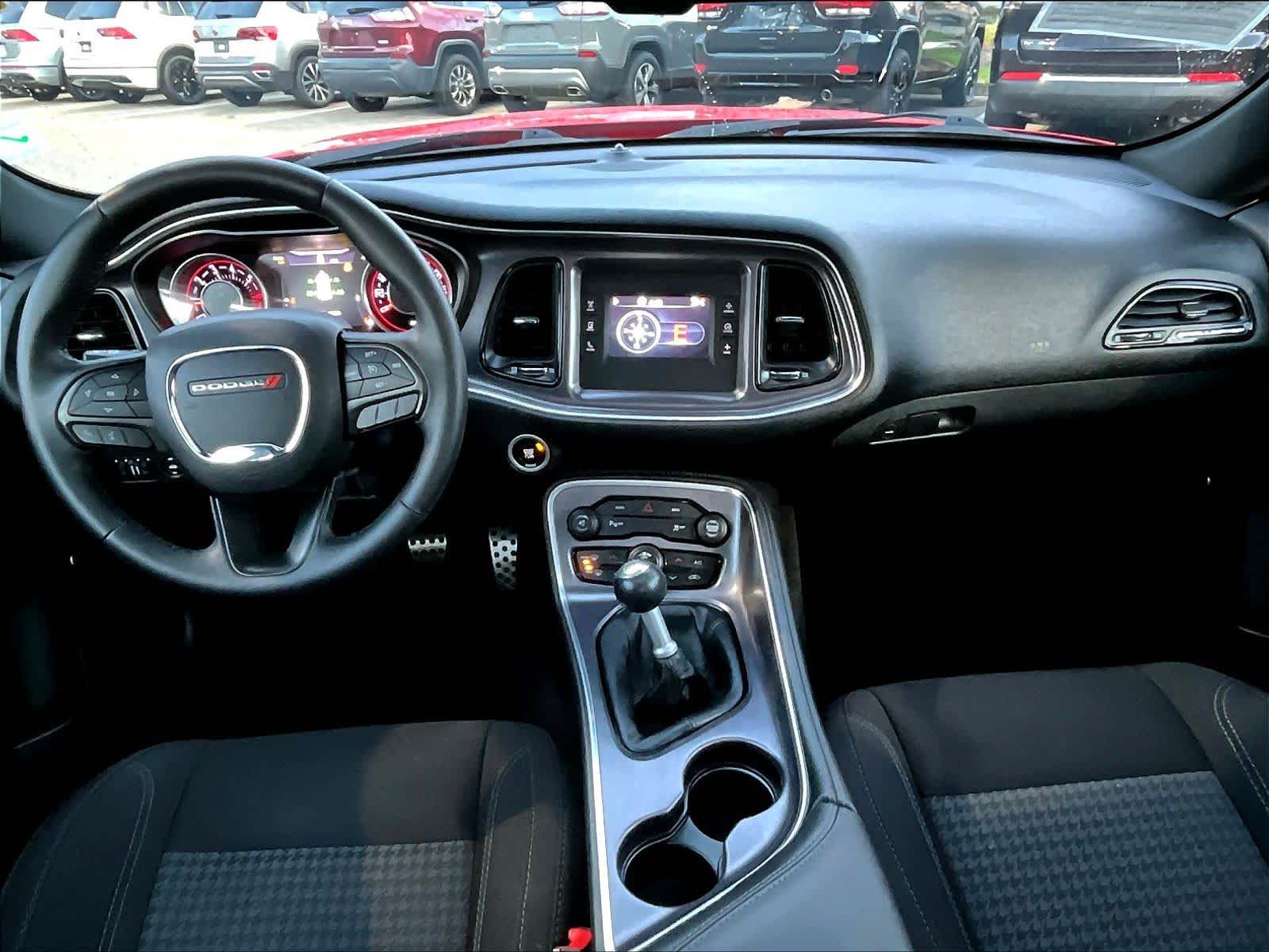 2015 Dodge Challenger R/T - Photo 21