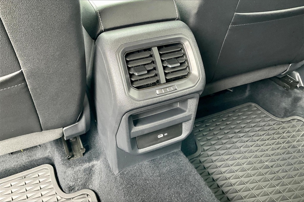 2022 Volkswagen Taos 1.5T SE - Photo 25
