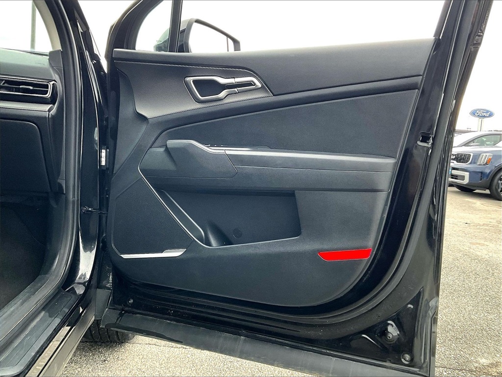 2023 Kia Sportage Hybrid LX - Photo 11