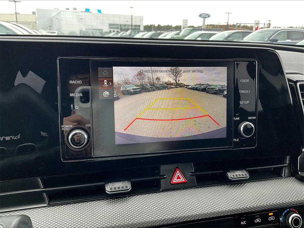 2023 Kia Sportage Hybrid LX - Photo 18