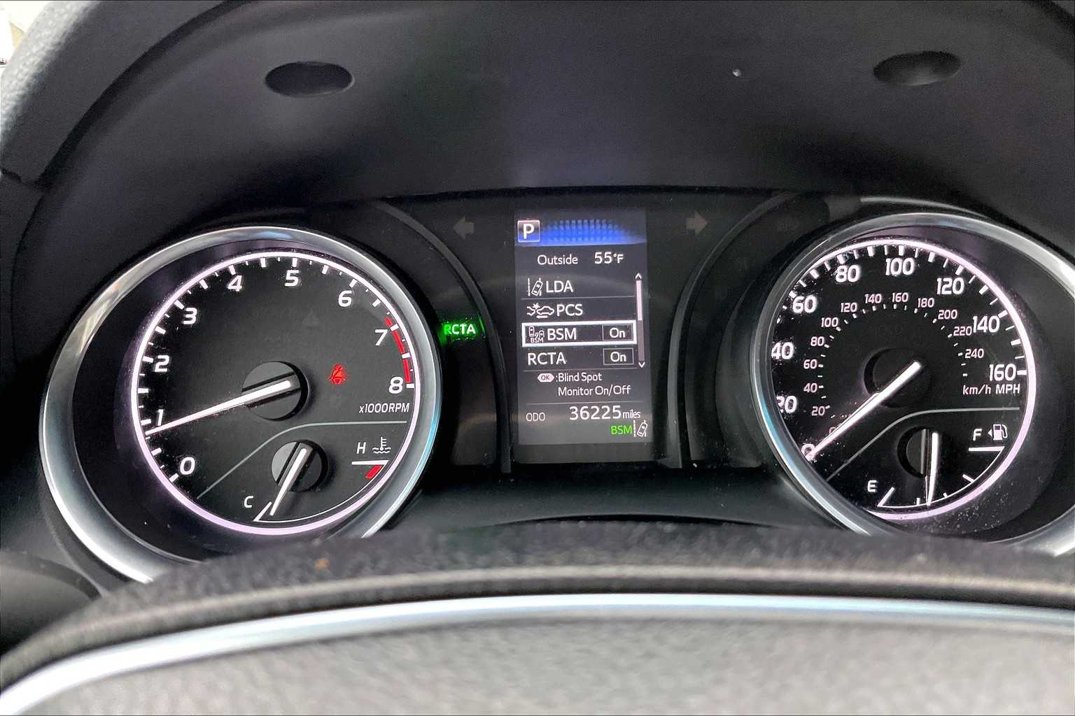 2018 Toyota Camry LE - Photo 24