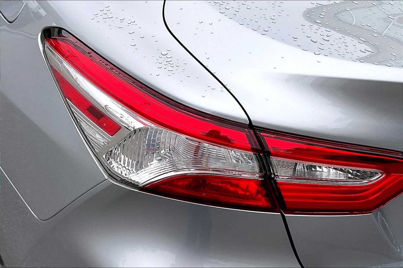 2018 Toyota Camry LE - Photo 33