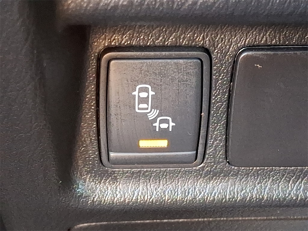 2020 Nissan Pathfinder SV - Photo 24