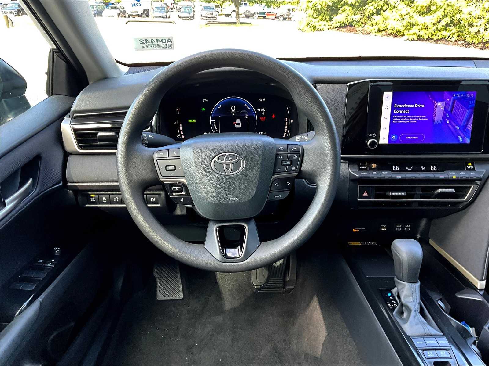 2025 Toyota Camry LE - Photo 17