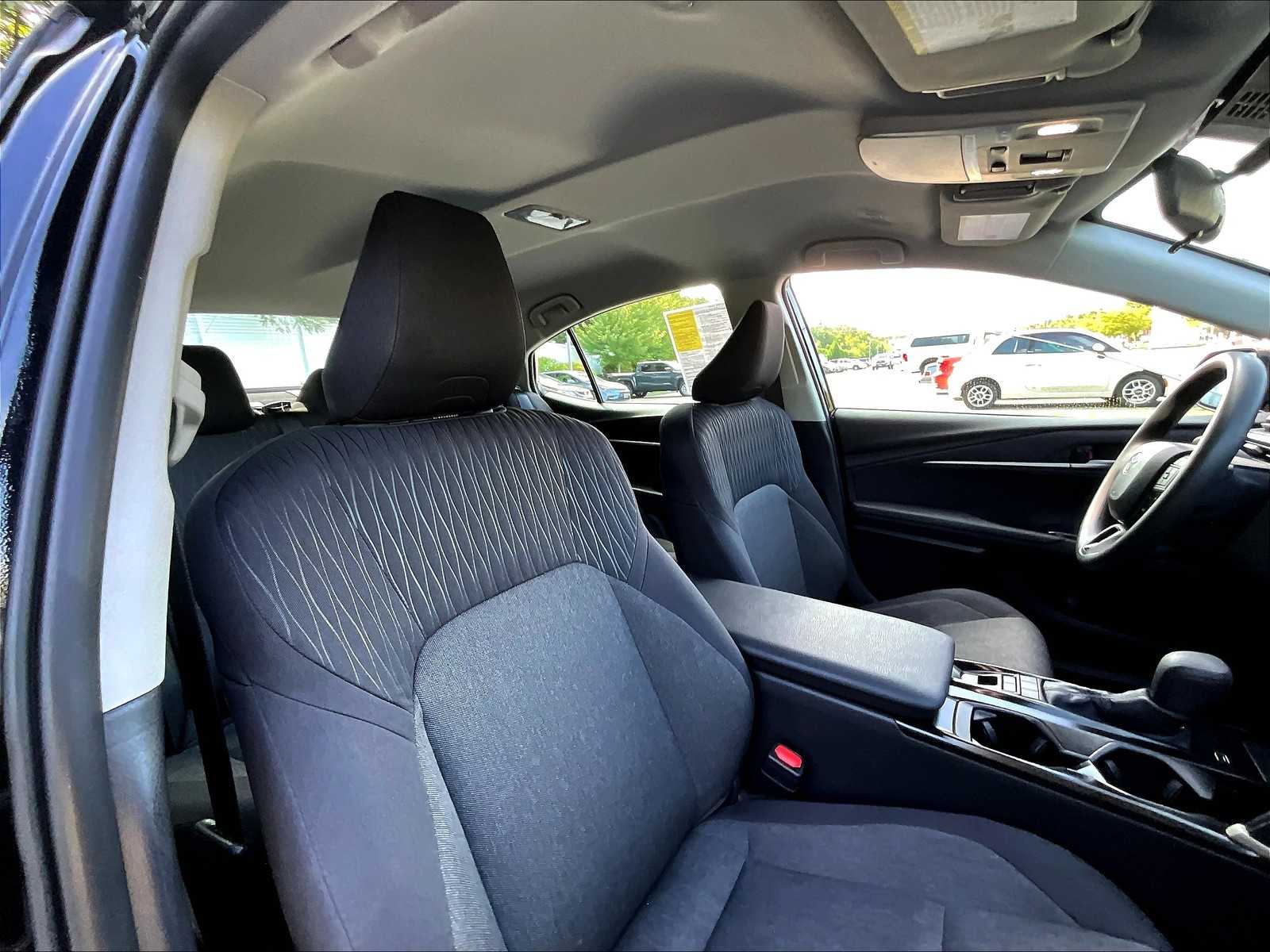 2025 Toyota Camry LE - Photo 22