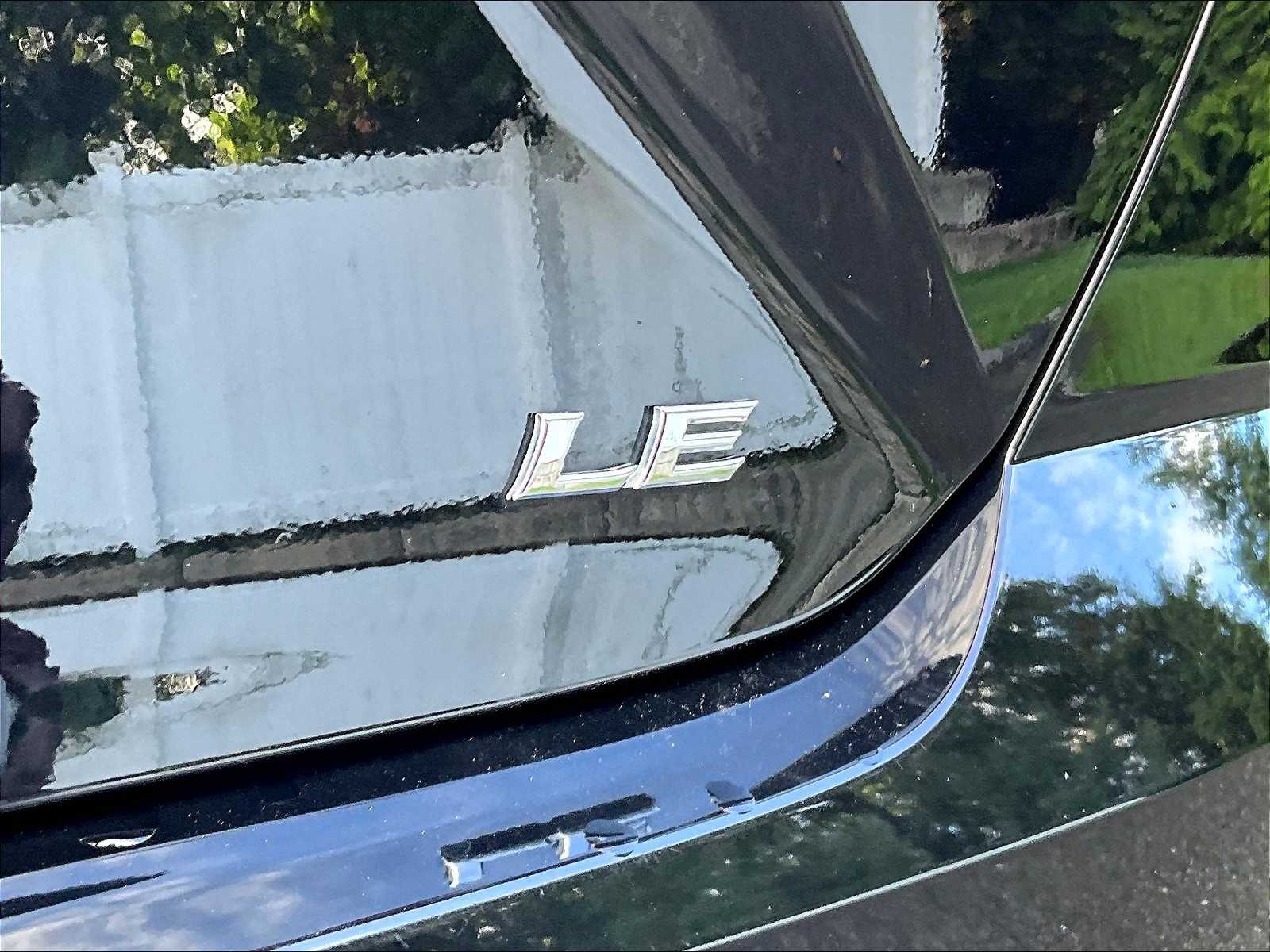 2025 Toyota Camry LE - Photo 29