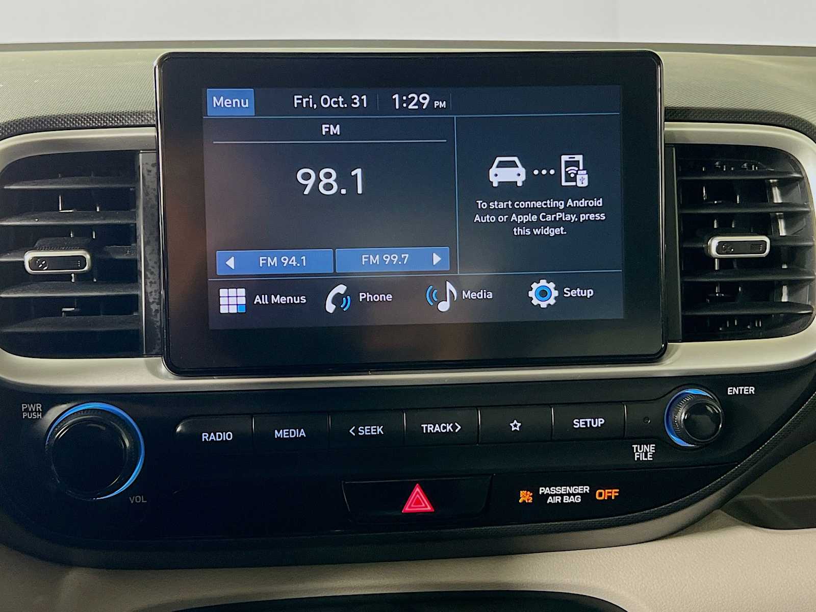 2023 Hyundai Venue SEL - Photo 14