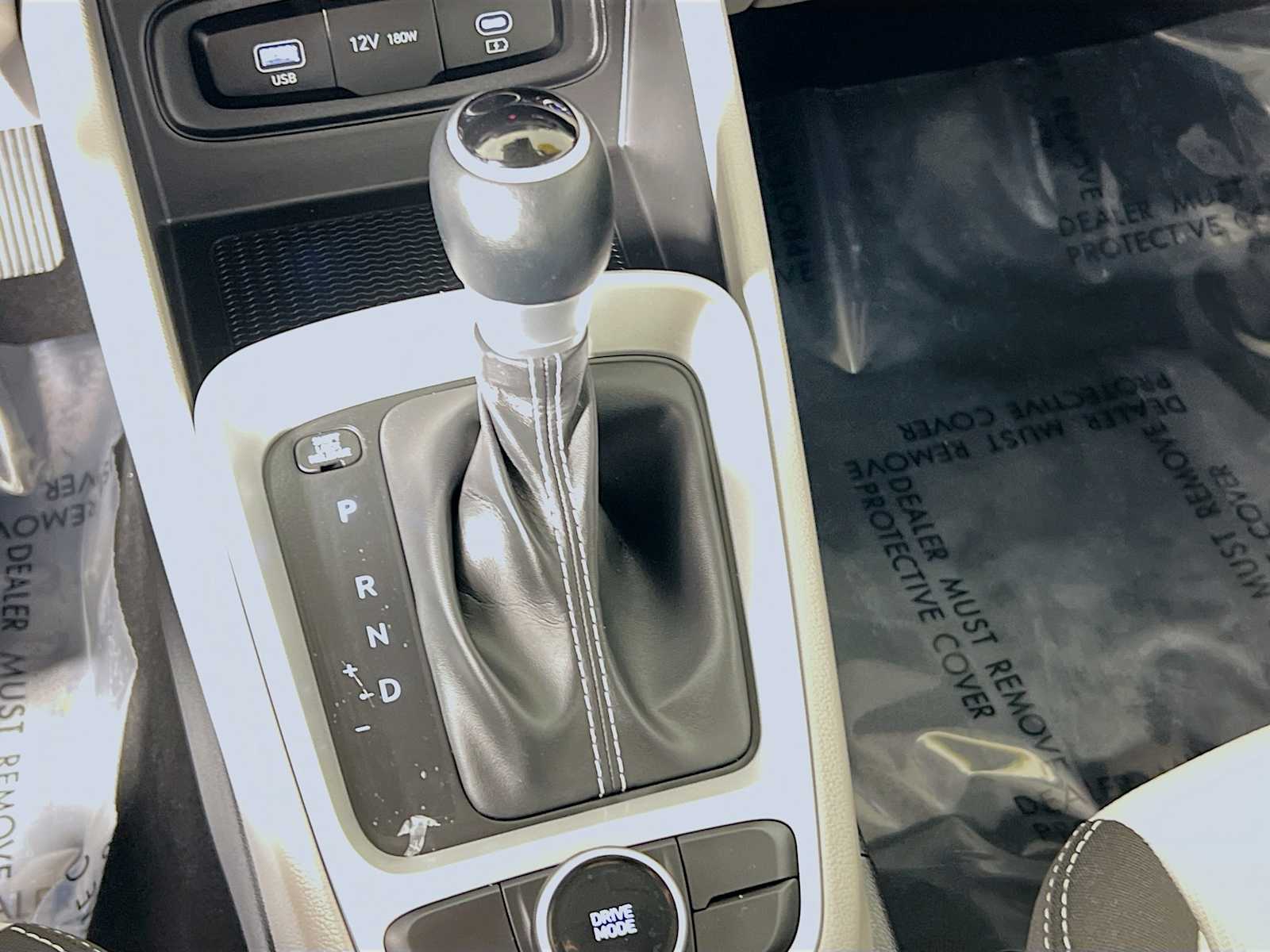 2023 Hyundai Venue SEL - Photo 16