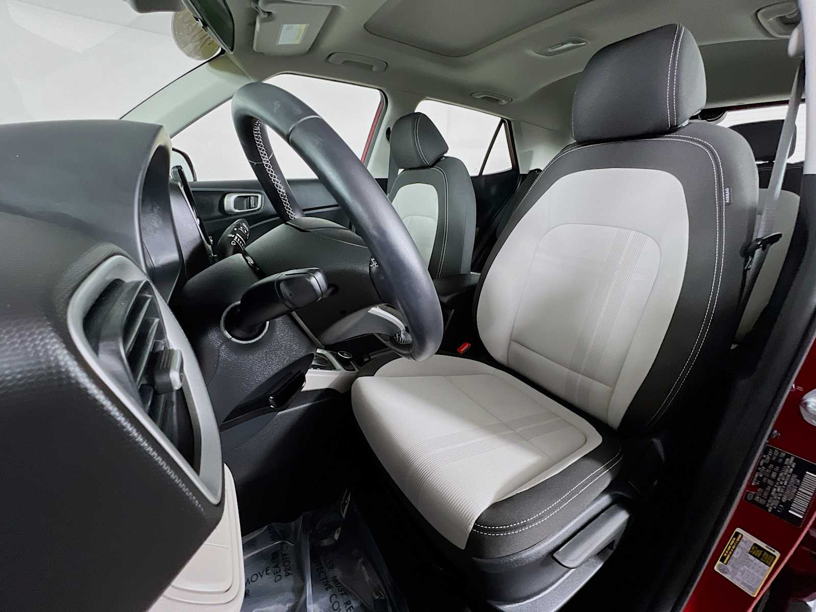 2023 Hyundai Venue SEL - Photo 20